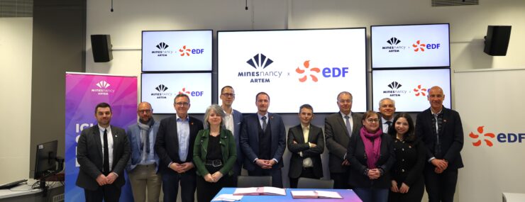 Photo de groupe avec les représentants d'EDF et de Mines Nancy